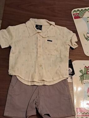 NWT Volcom Shirt And Shorts Set